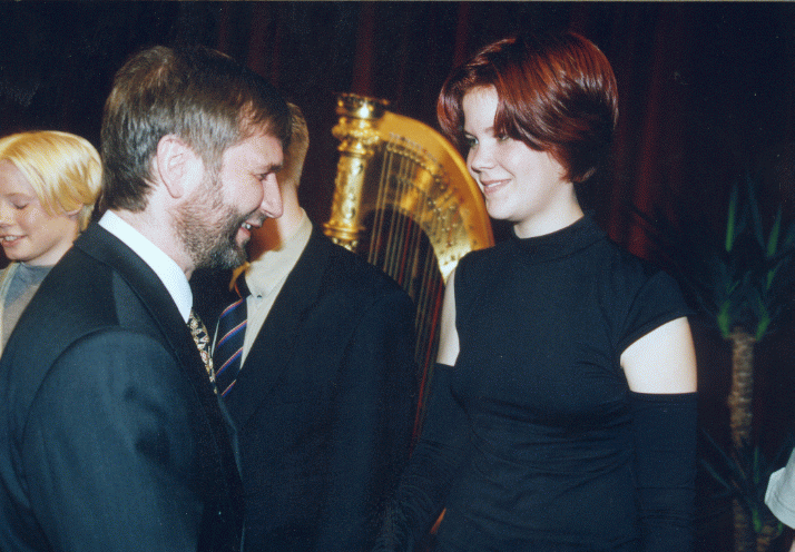 Festakt im Theater Greifswald w&auml;hrend der Gratulation, am 29. April 2000